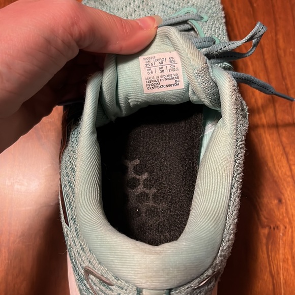 ASICS women’s gel-cumulus 24 size 8.5 - Picture 3 of 4